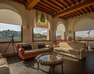 150 SQM LUXURY- STEPS AWAY FROM PONTE VECCHIO